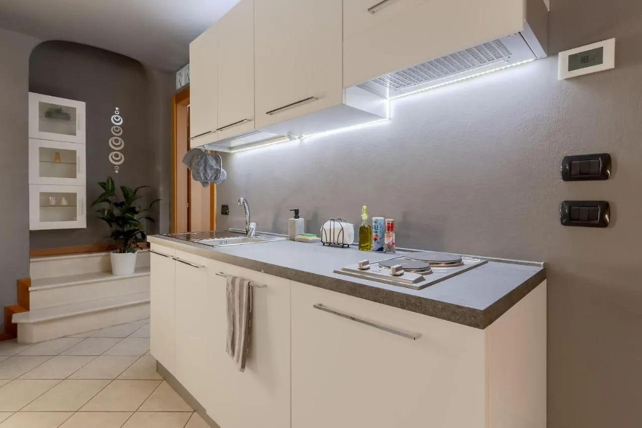 Charme Studio - Parcheggio A 20 Mt - 5 Min Dalla Fiera Di Vicenza Itálie