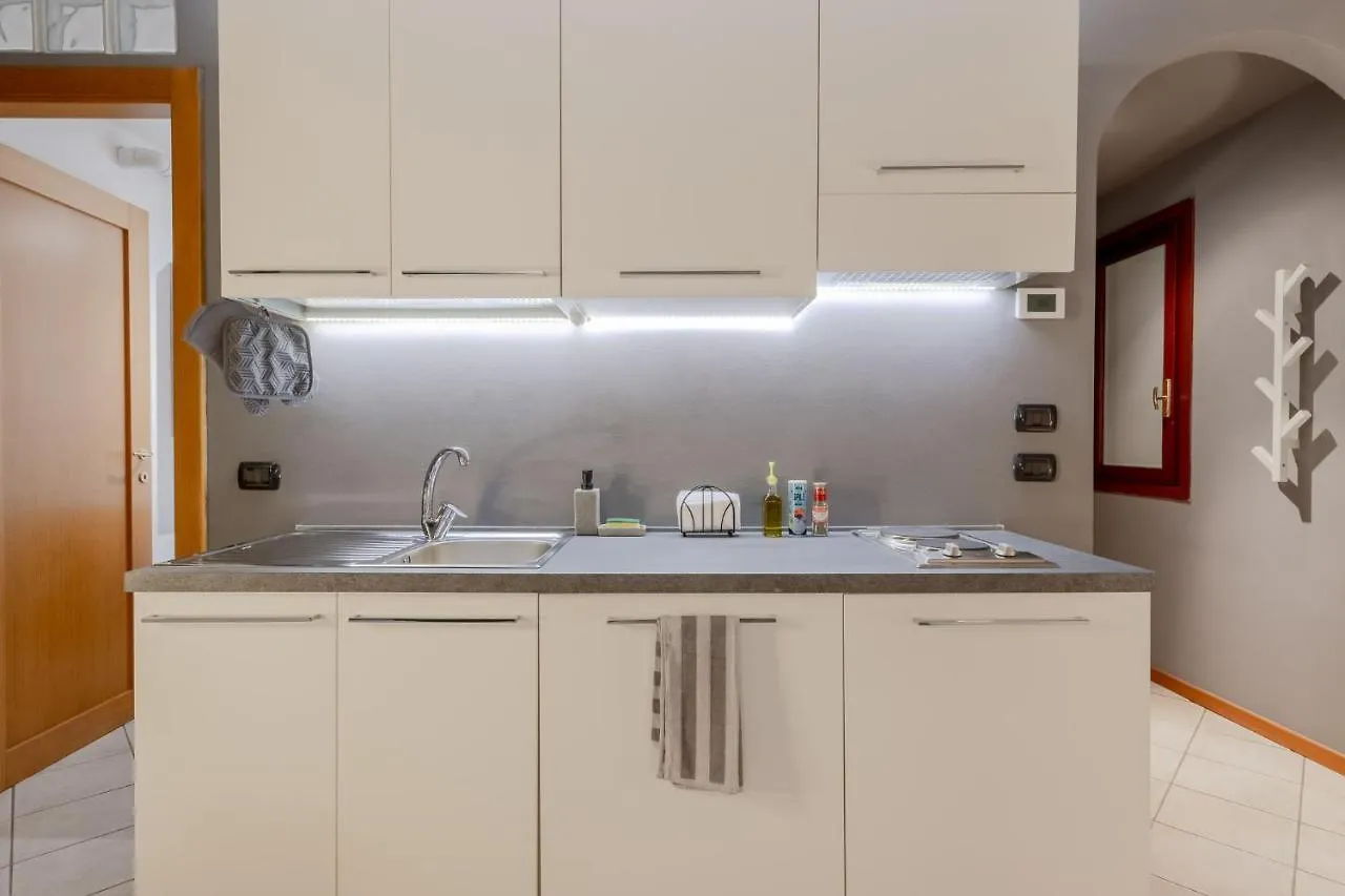 Charme Studio - Parcheggio A 20 Mt - 5 Min Dalla Fiera Di Vicenza Apartment